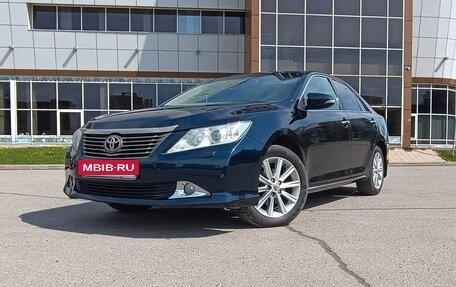 Toyota Camry, 2014 год, 1 585 000 рублей, 6 фотография
