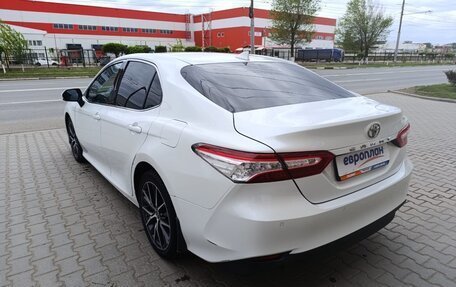 Toyota Camry, 2021 год, 3 180 000 рублей, 4 фотография