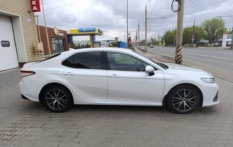Toyota Camry, 2021 год, 3 180 000 рублей, 5 фотография