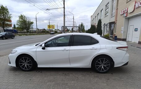 Toyota Camry, 2021 год, 3 180 000 рублей, 8 фотография