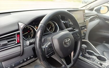 Toyota Camry, 2021 год, 3 180 000 рублей, 11 фотография