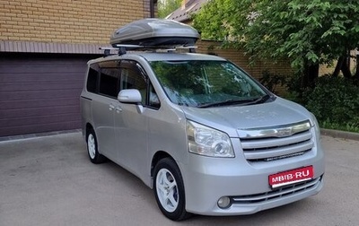 Toyota Noah III, 2009 год, 1 590 000 рублей, 1 фотография