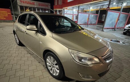 Opel Astra J, 2011 год, 870 000 рублей, 3 фотография