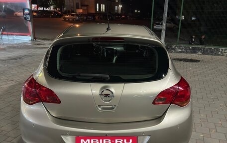 Opel Astra J, 2011 год, 870 000 рублей, 4 фотография