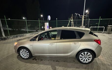 Opel Astra J, 2011 год, 870 000 рублей, 7 фотография