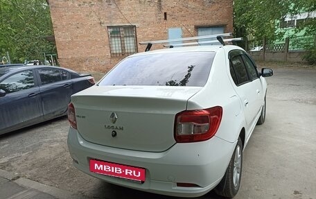Renault Logan II, 2019 год, 900 000 рублей, 15 фотография