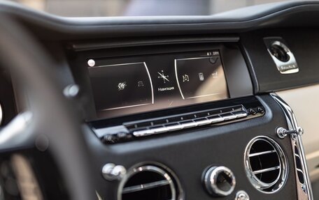 Rolls-Royce Cullinan, 2021 год, 42 000 000 рублей, 7 фотография