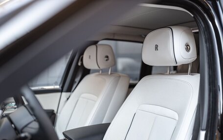 Rolls-Royce Cullinan, 2021 год, 42 000 000 рублей, 6 фотография