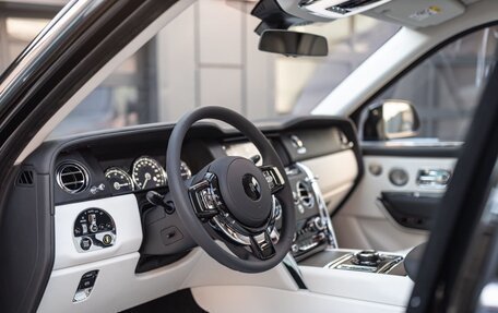 Rolls-Royce Cullinan, 2021 год, 42 000 000 рублей, 9 фотография