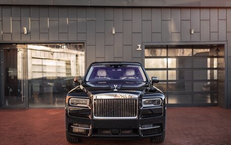 Rolls-Royce Cullinan, 2021 год, 42 000 000 рублей, 16 фотография
