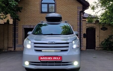 Toyota Noah III, 2009 год, 1 590 000 рублей, 4 фотография
