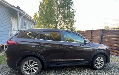 Hyundai Tucson III, 2017 год, 1 800 000 рублей, 2 фотография
