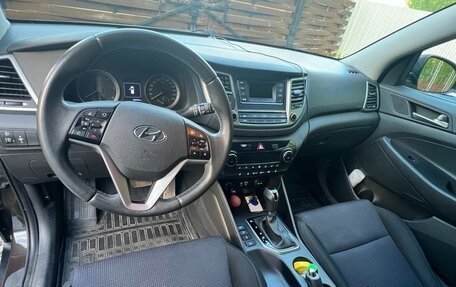 Hyundai Tucson III, 2017 год, 1 800 000 рублей, 4 фотография