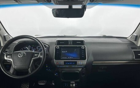Toyota Land Cruiser Prado 150 рестайлинг 2, 2019 год, 5 500 000 рублей, 13 фотография