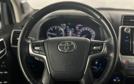 Toyota Land Cruiser Prado 150 рестайлинг 2, 2019 год, 5 500 000 рублей, 16 фотография