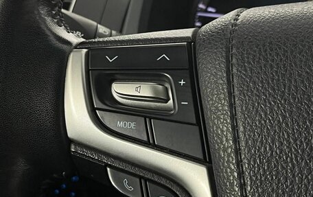 Toyota Land Cruiser Prado 150 рестайлинг 2, 2019 год, 5 500 000 рублей, 17 фотография