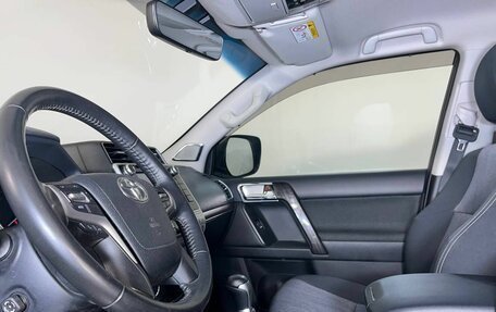 Toyota Land Cruiser Prado 150 рестайлинг 2, 2019 год, 5 500 000 рублей, 35 фотография
