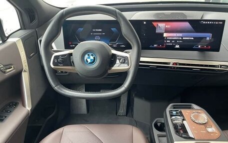 BMW iX, 2022 год, 5 490 000 рублей, 25 фотография