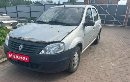 Renault Logan I, 2013 год, 145 000 рублей, 2 фотография