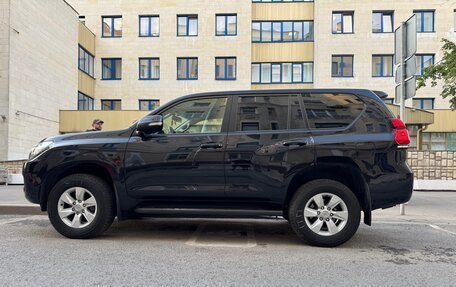 Toyota Land Cruiser Prado 150 рестайлинг 2, 2021 год, 6 000 000 рублей, 5 фотография