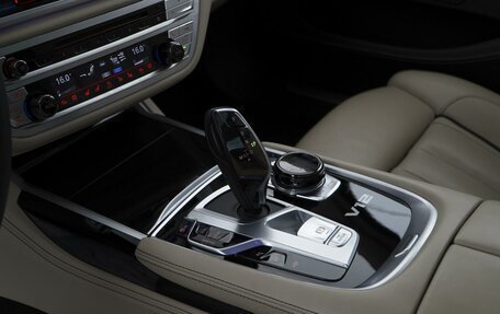 BMW 7 серия, 2017 год, 7 500 000 рублей, 19 фотография
