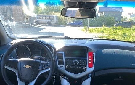 Chevrolet Cruze II, 2011 год, 500 000 рублей, 9 фотография