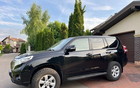 Toyota Land Cruiser Prado 150 рестайлинг 2, 2014 год, 2 650 000 рублей, 4 фотография