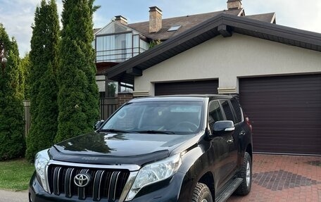 Toyota Land Cruiser Prado 150 рестайлинг 2, 2014 год, 2 650 000 рублей, 9 фотография