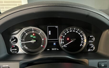 Toyota Land Cruiser 200, 2018 год, 7 790 000 рублей, 5 фотография