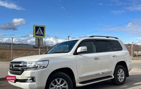 Toyota Land Cruiser 200, 2018 год, 7 790 000 рублей, 3 фотография