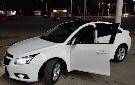 Chevrolet Cruze II, 2011 год, 750 000 рублей, 2 фотография