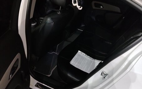 Chevrolet Cruze II, 2011 год, 750 000 рублей, 8 фотография