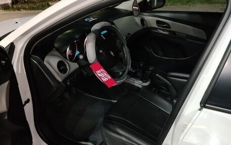 Chevrolet Cruze II, 2011 год, 750 000 рублей, 7 фотография