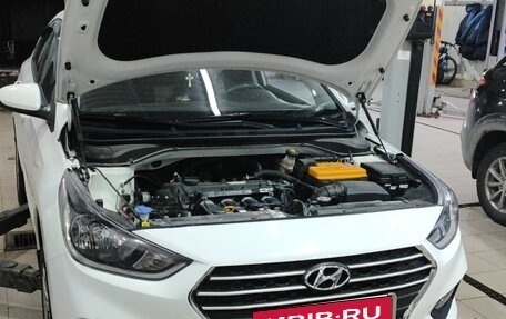 Hyundai Solaris II рестайлинг, 2018 год, 1 500 000 рублей, 30 фотография