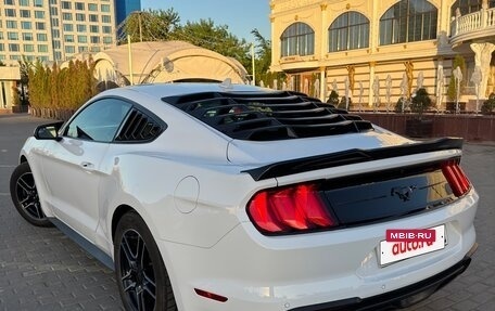 Ford Mustang VI рестайлинг, 2020 год, 3 200 000 рублей, 5 фотография