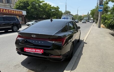 Hyundai Elantra, 2023 год, 1 850 000 рублей, 3 фотография