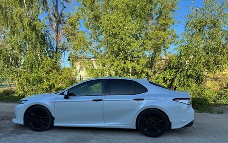 Toyota Camry, 2019 год, 2 800 000 рублей, 4 фотография