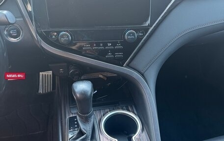 Toyota Camry, 2019 год, 2 800 000 рублей, 10 фотография