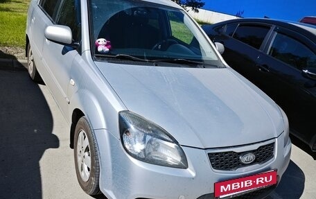 KIA Rio II, 2011 год, 800 000 рублей, 10 фотография