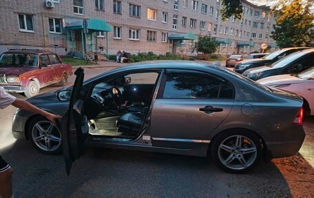 Honda Civic VIII, 2009 год, 800 000 рублей, 2 фотография