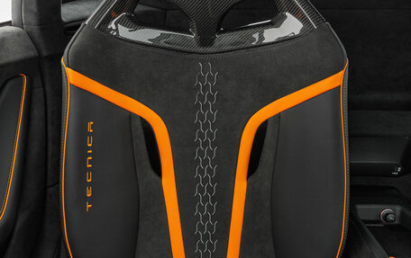 Lamborghini Huracán, 2024 год, 44 600 000 рублей, 12 фотография