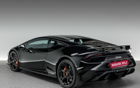 Lamborghini Huracán, 2024 год, 44 600 000 рублей, 3 фотография