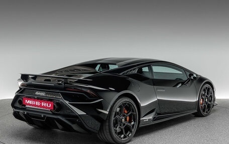 Lamborghini Huracán, 2024 год, 44 600 000 рублей, 5 фотография
