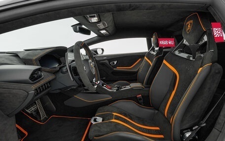 Lamborghini Huracán, 2024 год, 44 600 000 рублей, 11 фотография