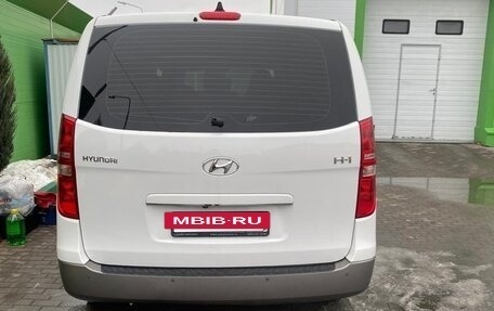 Hyundai H-1 II рестайлинг, 2021 год, 3 100 000 рублей, 3 фотография