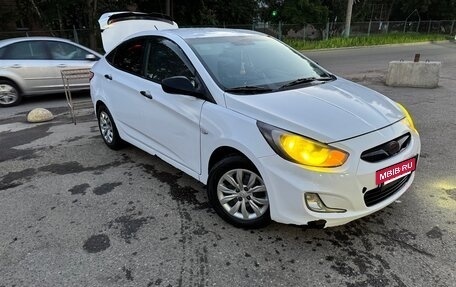 Hyundai Solaris II рестайлинг, 2013 год, 550 000 рублей, 6 фотография
