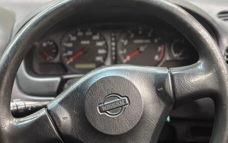Nissan Wingroad III, 2001 год, 285 000 рублей, 9 фотография