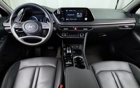 Hyundai Sonata VIII, 2021 год, 2 000 000 рублей, 7 фотография
