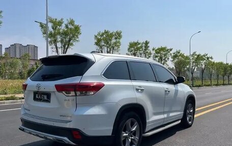 Toyota Highlander III, 2020 год, 2 560 000 рублей, 5 фотография