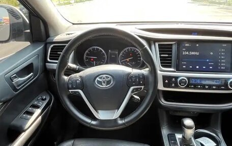 Toyota Highlander III, 2020 год, 2 560 000 рублей, 10 фотография